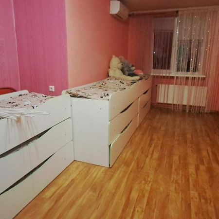 Hotel 7/24 Brovari Kültér fotó