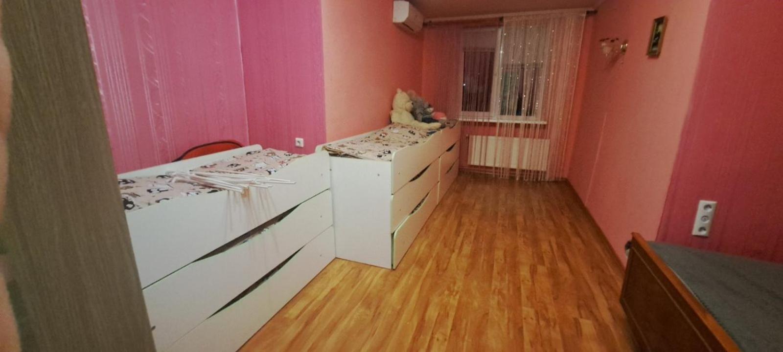 Hotel 7/24 Brovari Kültér fotó