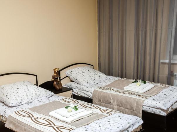 Hotel 7/24 Brovari Kültér fotó